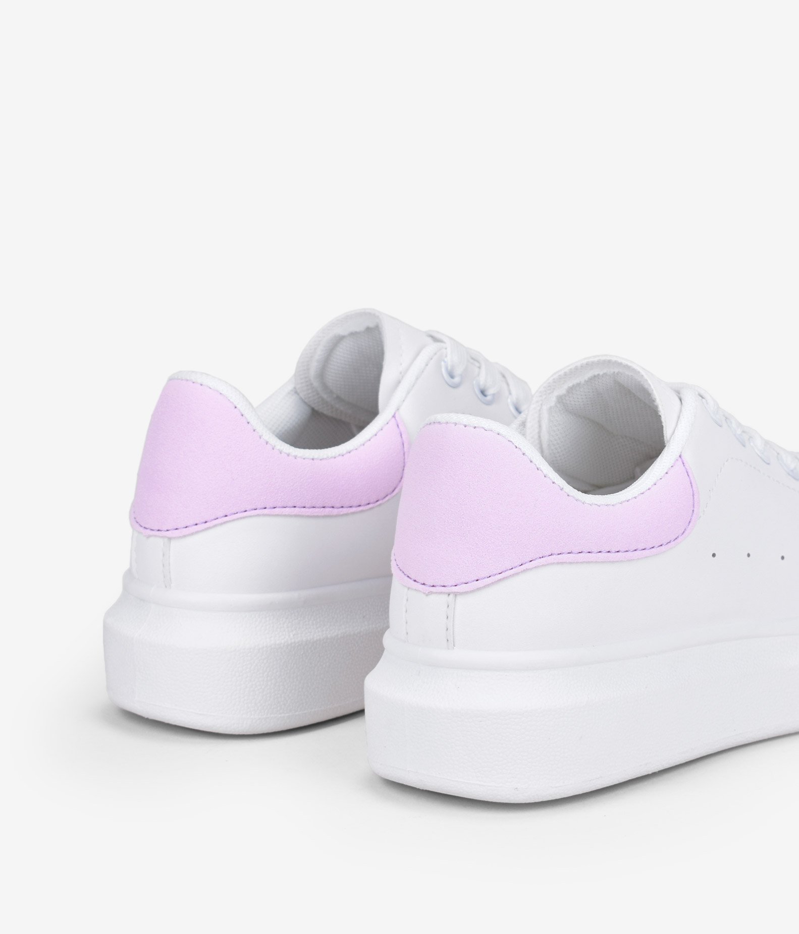 zapatillas blancas talon rosa