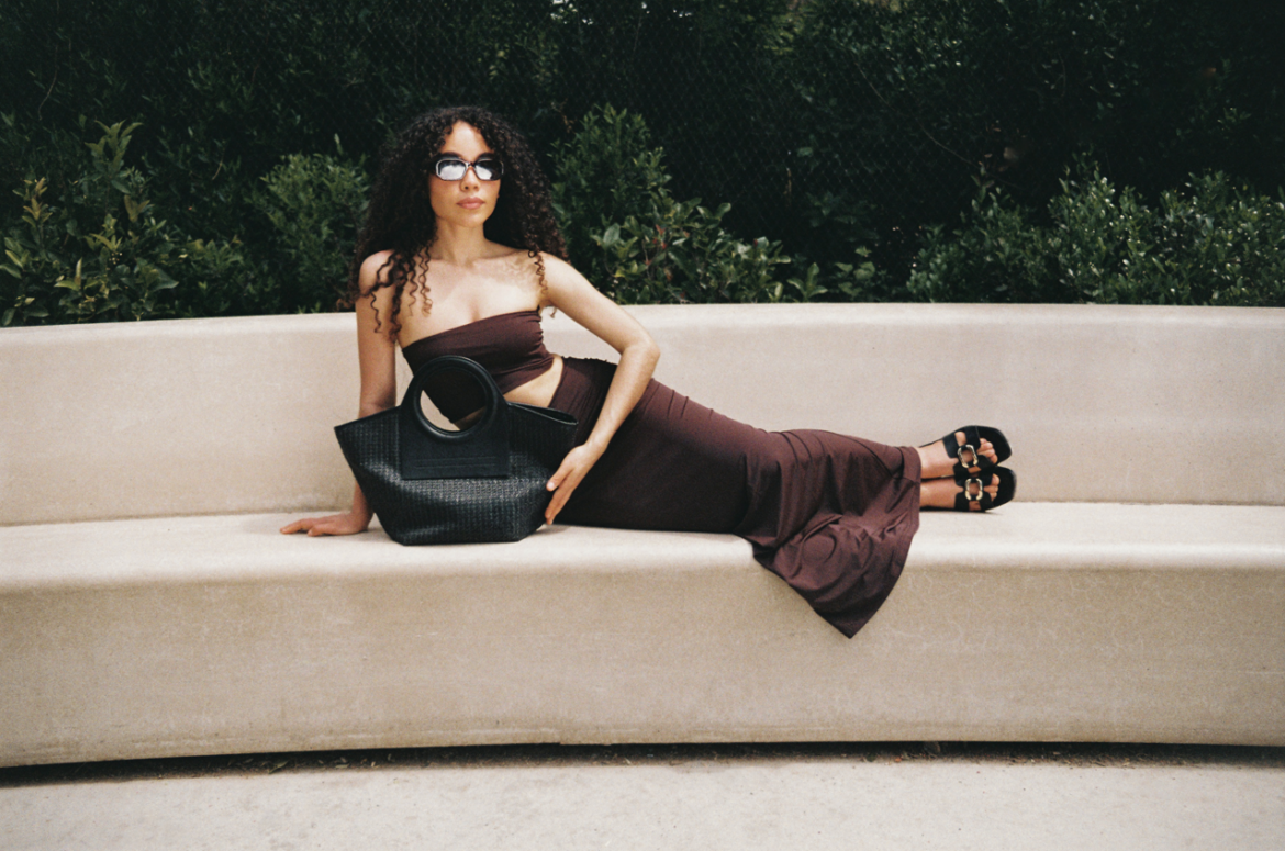 Sandalias y bolsos de mujer